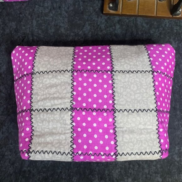 🎉Host Pic🎉 Set Of 2 Handmade Quilted Makeup Bags - Picture 7 of 9